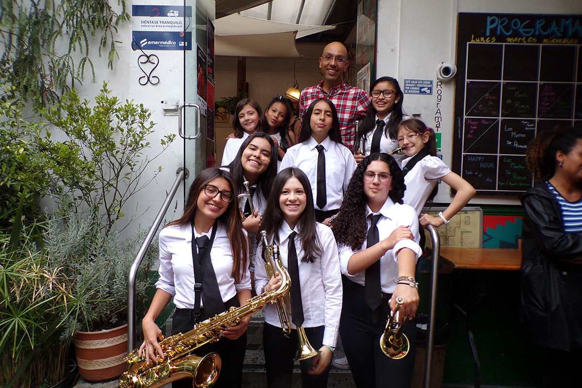 Camilo Suarez-Sanchez and student musicians (Photo courtesy Camilo Suarez-Sanchez)